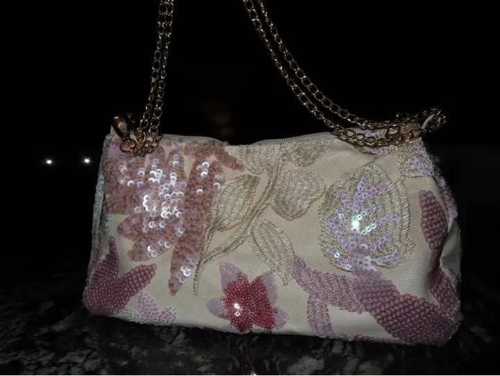 Beaded Pink Mini Bag — Rosa, vista frontal